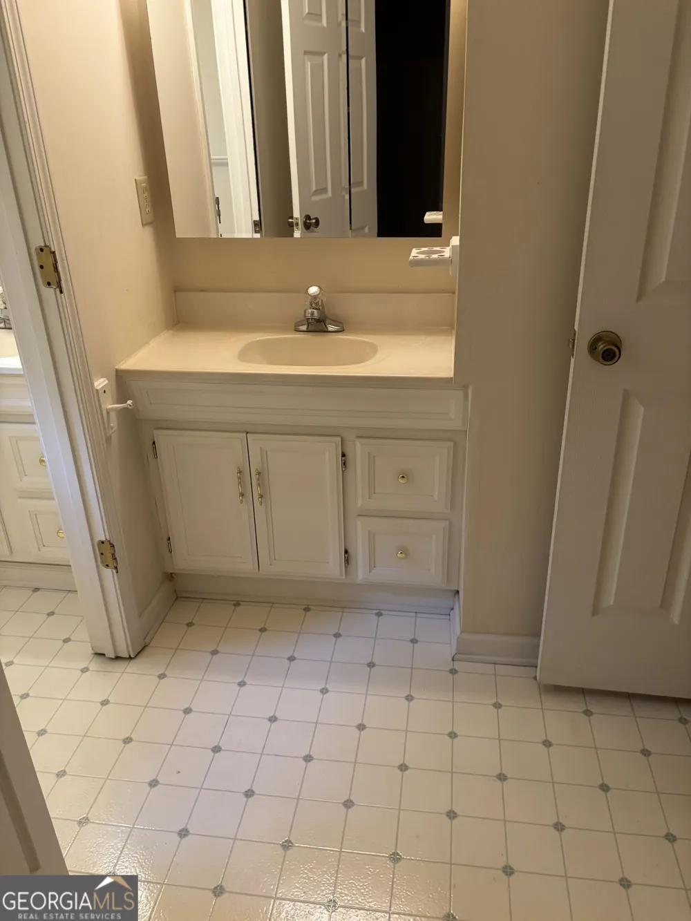 1320 Barnett RDG Athens, GA 30605