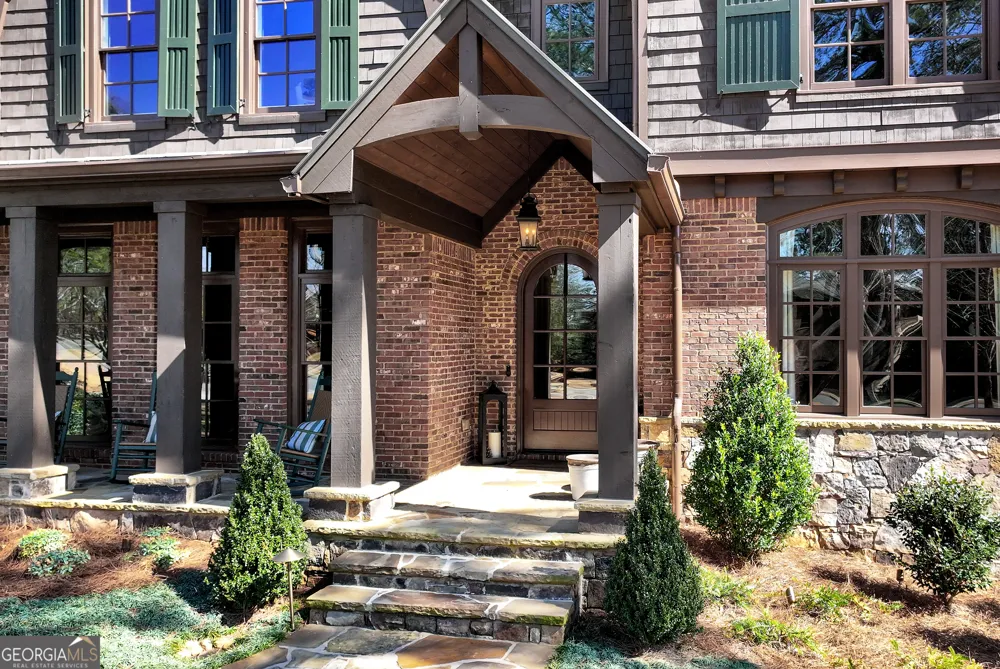 902 Little Darby LN Suwanee, GA 30024