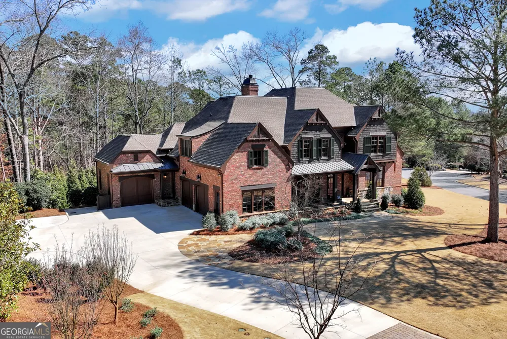 902 Little Darby LN Suwanee, GA 30024
