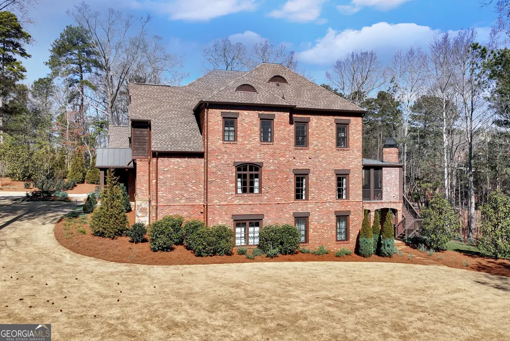 902 Little Darby LN Suwanee, GA 30024