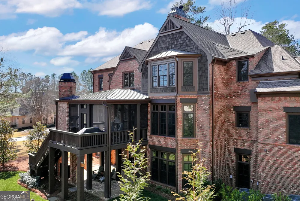 902 Little Darby LN Suwanee, GA 30024
