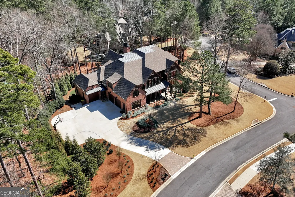 902 Little Darby LN Suwanee, GA 30024