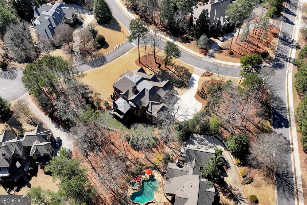 902 Little Darby LN Suwanee, GA 30024