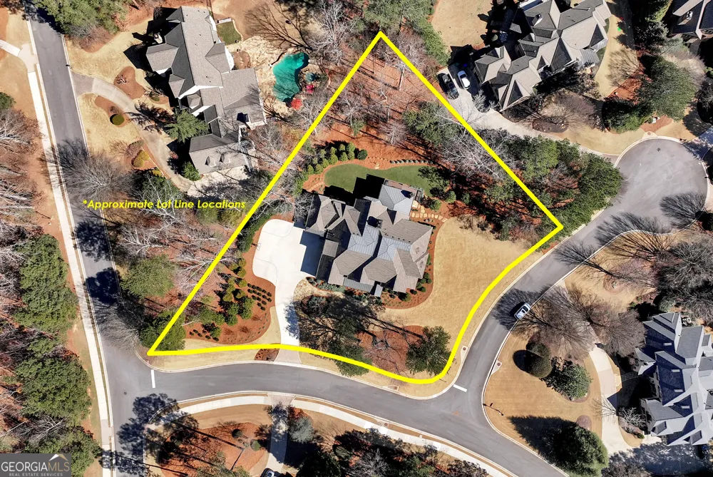 902 Little Darby LN Suwanee, GA 30024