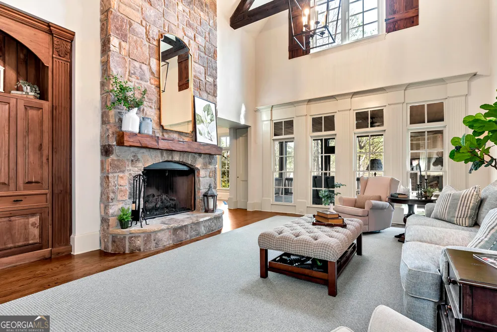 902 Little Darby LN Suwanee, GA 30024