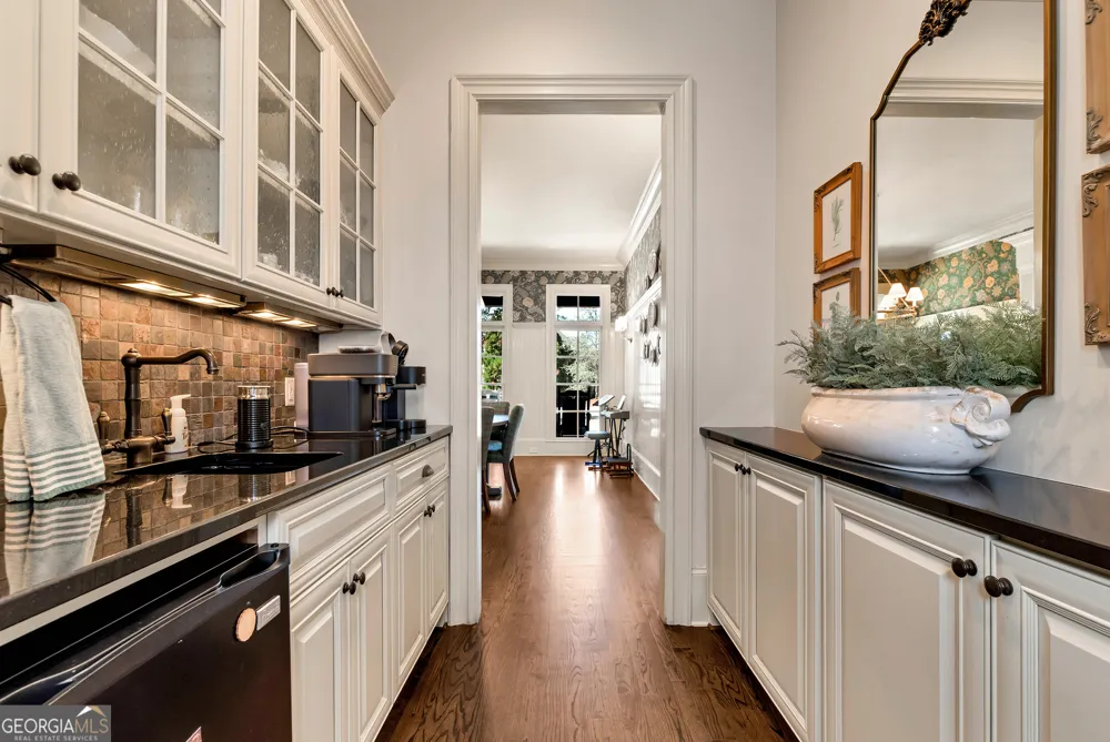 902 Little Darby LN Suwanee, GA 30024