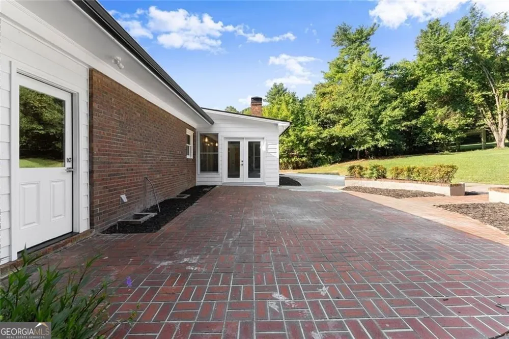 1492 Burns DR NE Gainesville, GA 30501