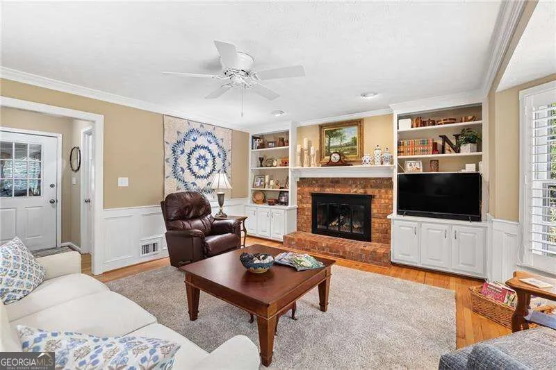 5189 Beech Forest DR SW Lilburn, GA 30047