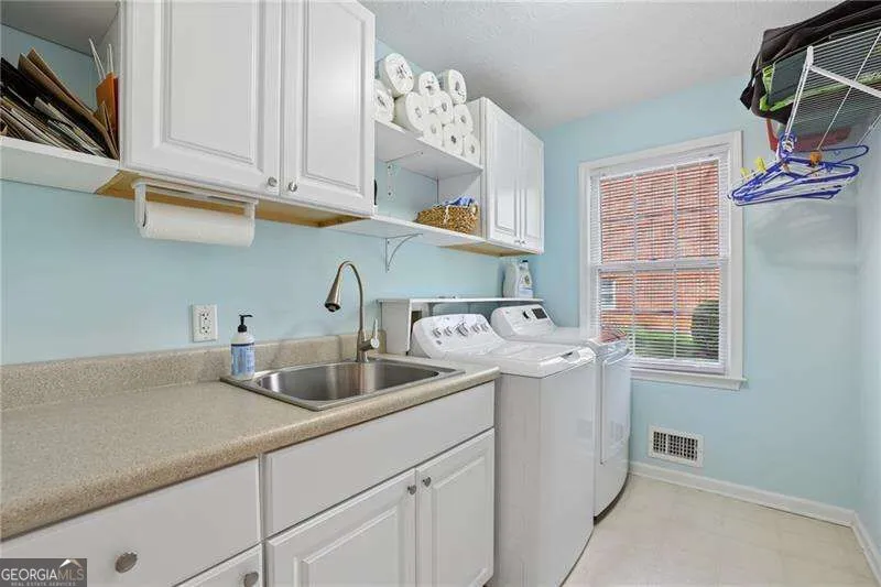 5189 Beech Forest DR SW Lilburn, GA 30047