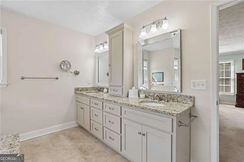 5189 Beech Forest DR SW Lilburn, GA 30047