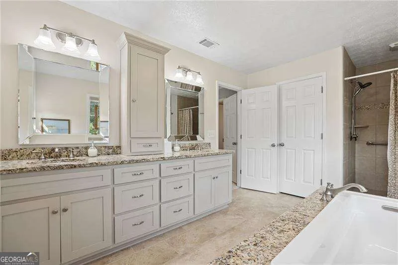 5189 Beech Forest DR SW Lilburn, GA 30047