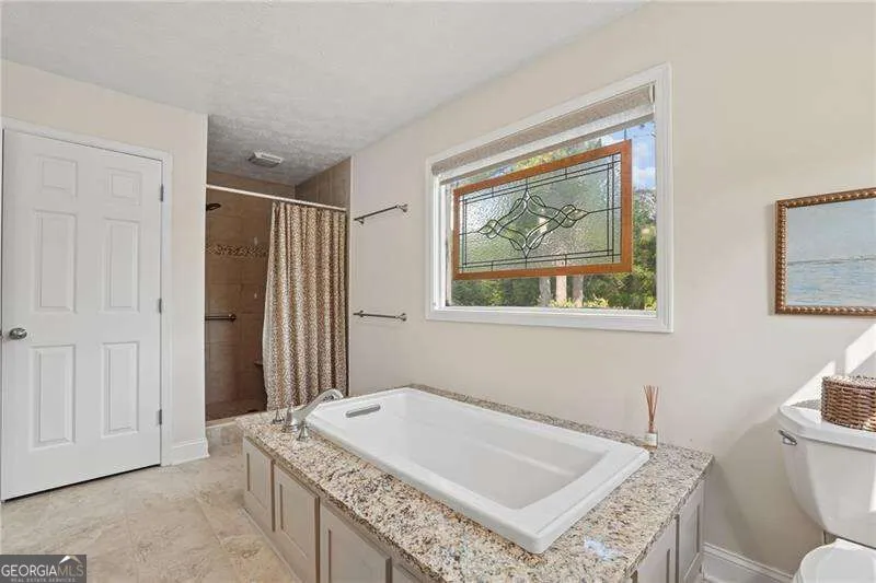 5189 Beech Forest DR SW Lilburn, GA 30047
