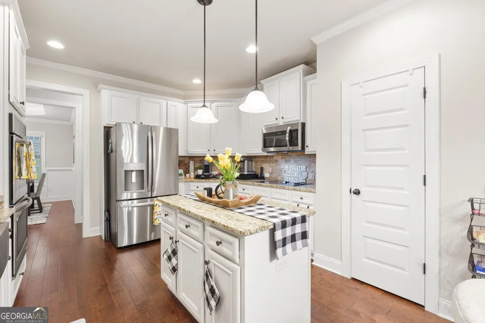 90 Timber DR Forsyth, GA 31029