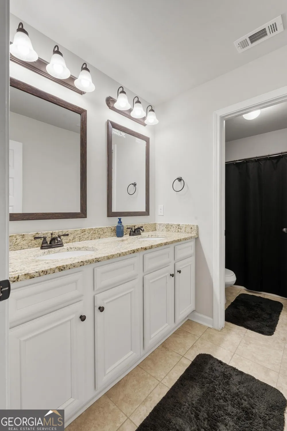 90 Timber DR Forsyth, GA 31029