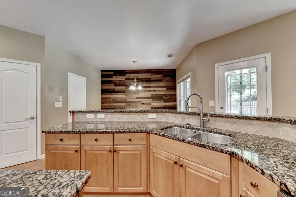 2213 HAMILTON MILL PKWY Dacula, GA 30019