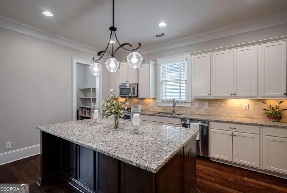 3790 Greenleffe DR Statham, GA 30666
