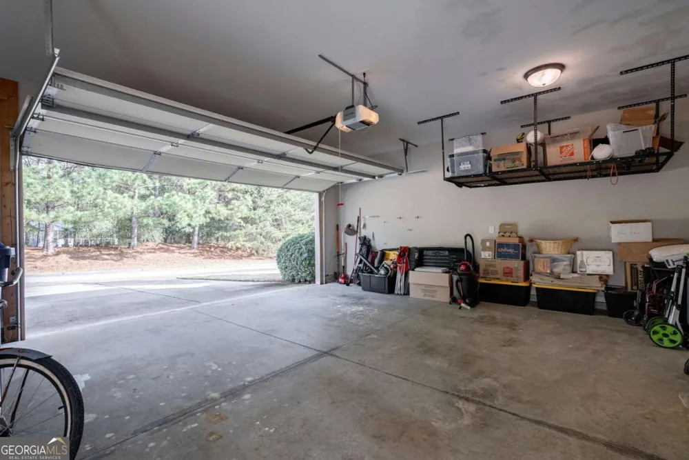 3790 Greenleffe DR Statham, GA 30666