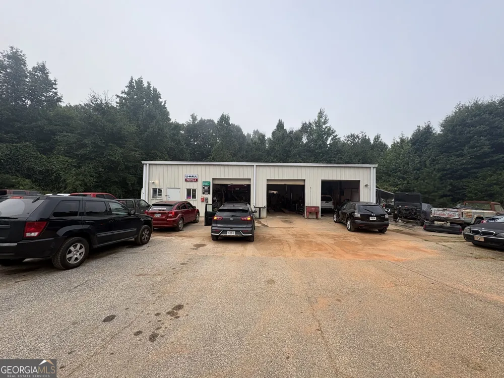 2254 Wayne Poultry RD Pendergrass, GA 30567