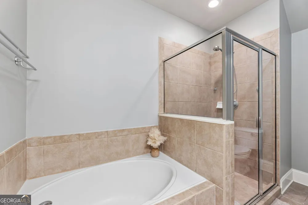 2744 Wander LN Alpharetta, GA 30022