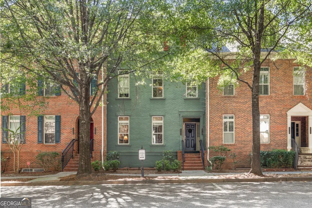 2744 Wander LN Alpharetta, GA 30022