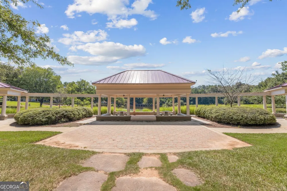2744 Wander LN Alpharetta, GA 30022