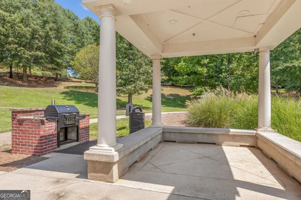 2744 Wander LN Alpharetta, GA 30022