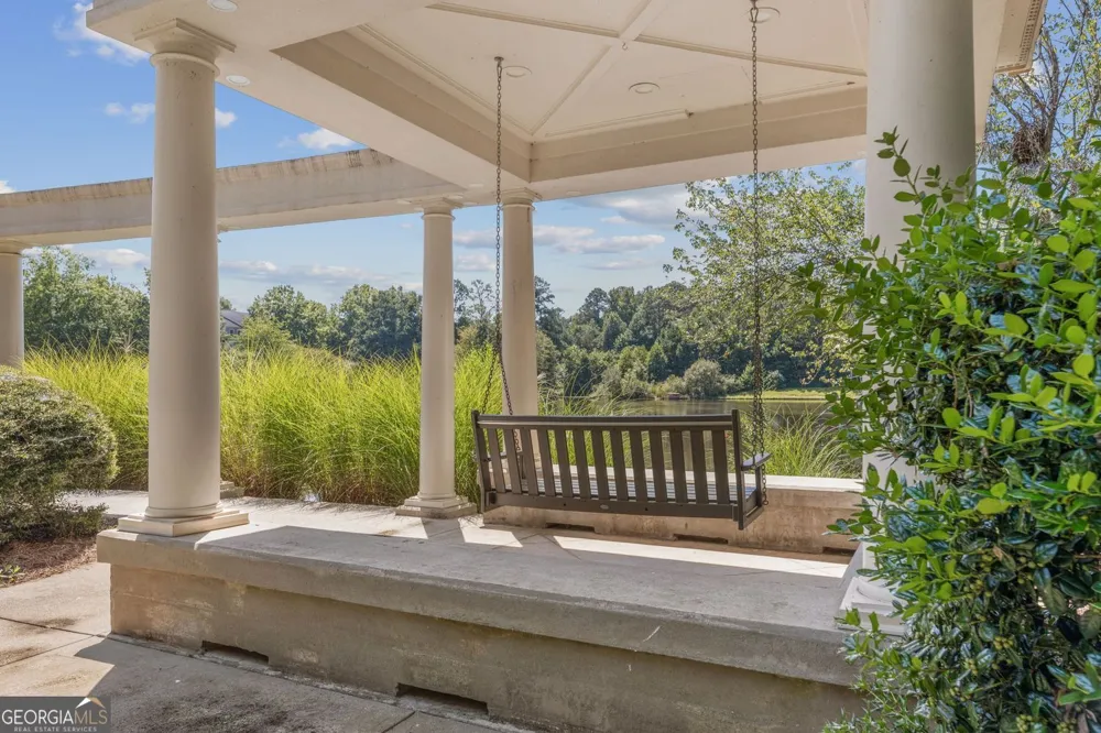 2744 Wander LN Alpharetta, GA 30022