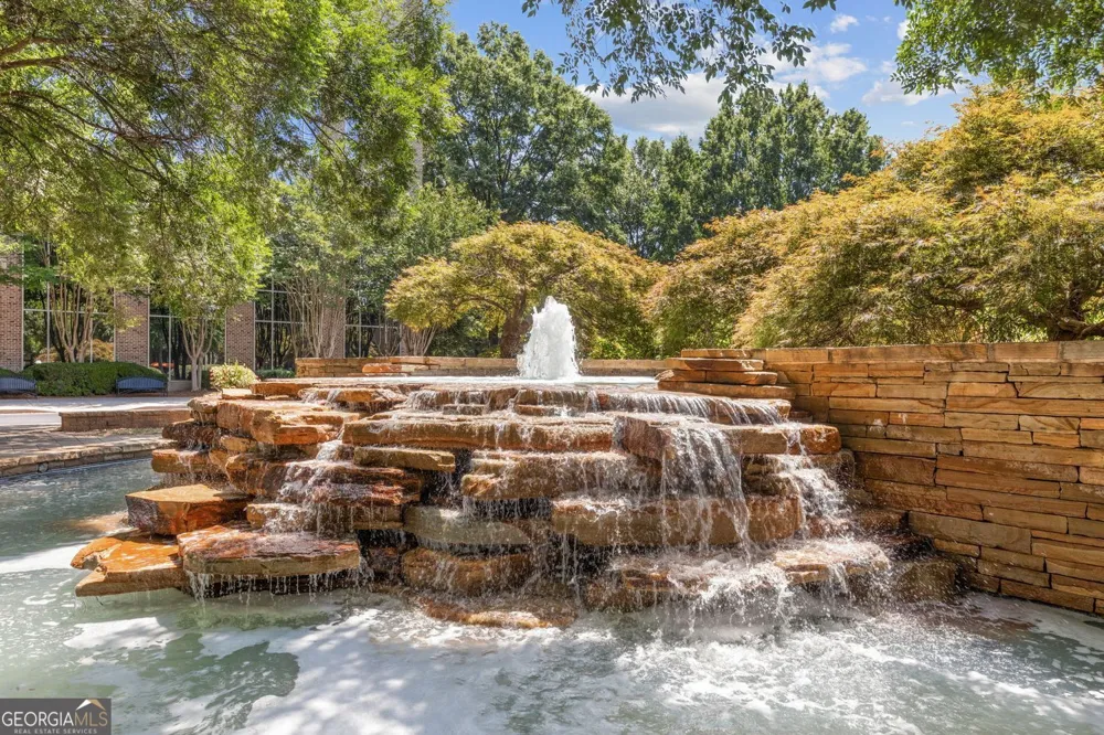 2744 Wander LN Alpharetta, GA 30022