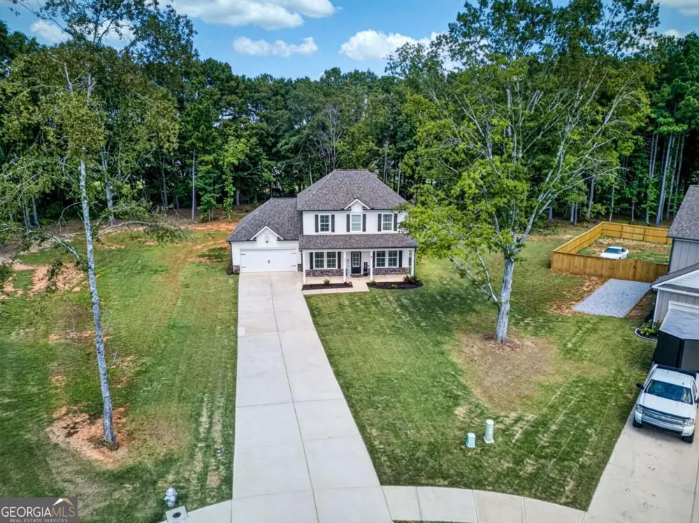 261 Breckens WAY Statham, GA 30666