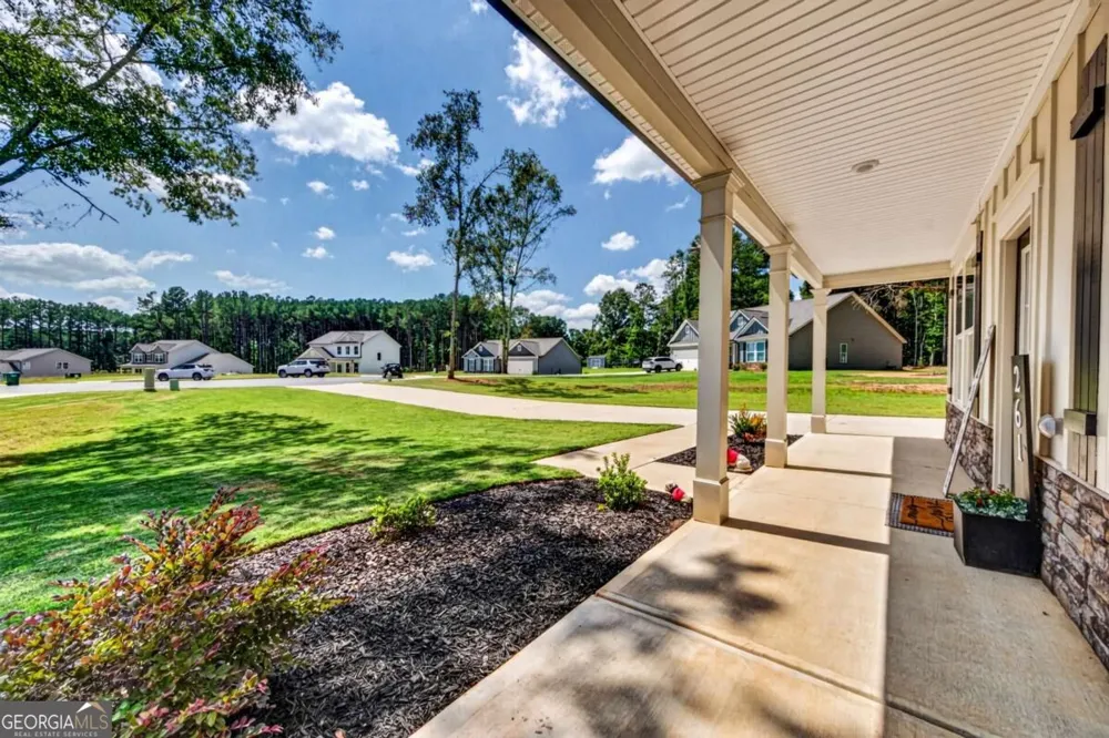 261 Breckens WAY Statham, GA 30666