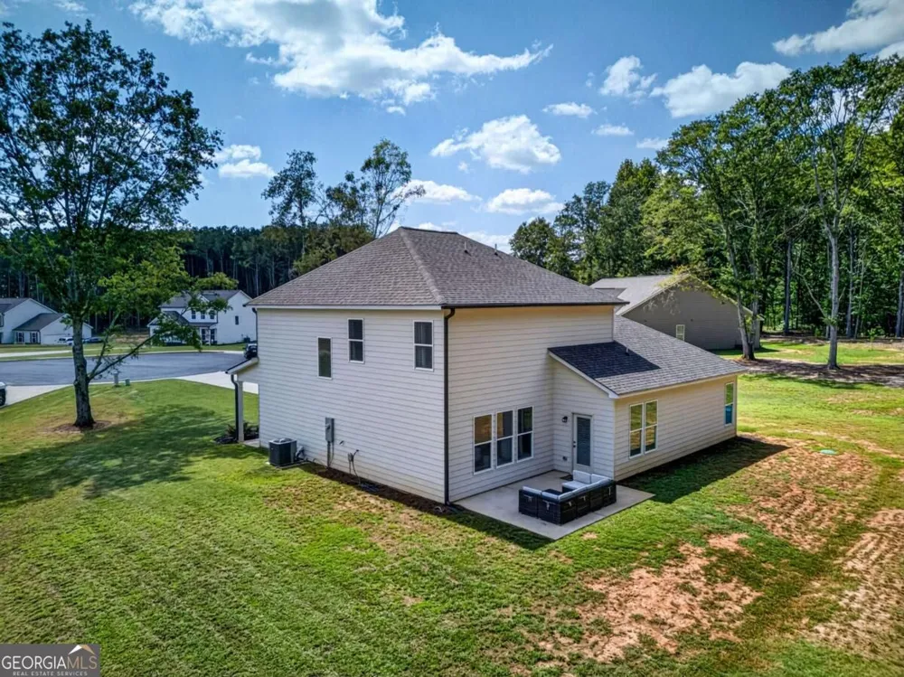 261 Breckens WAY Statham, GA 30666