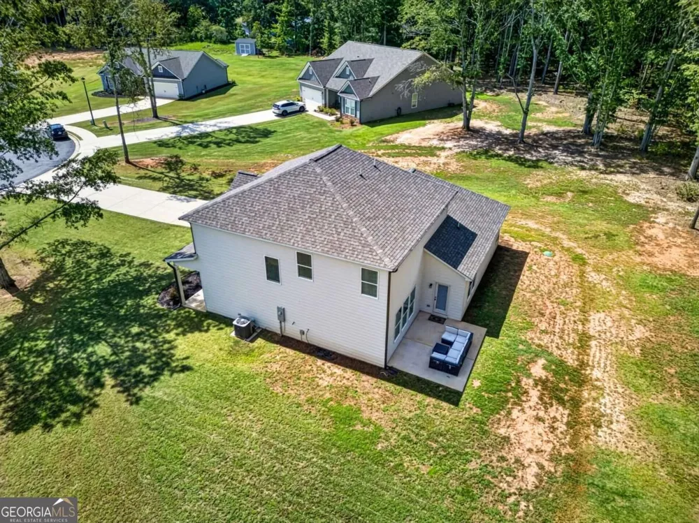 261 Breckens WAY Statham, GA 30666