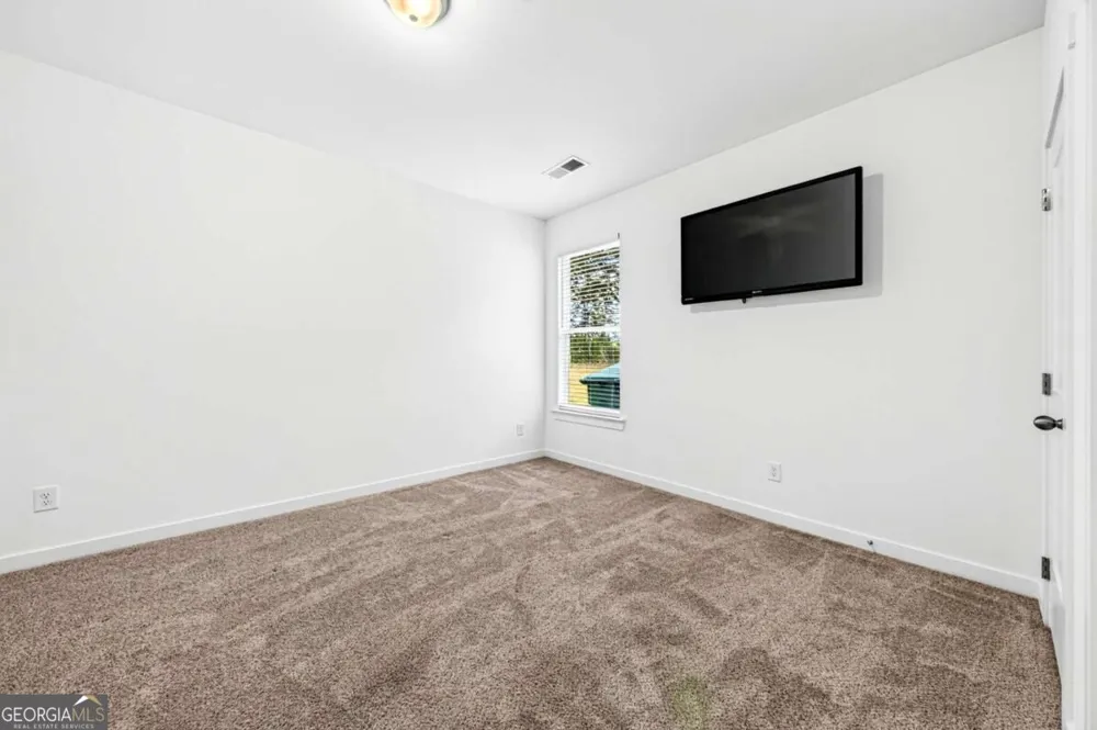 261 Breckens WAY Statham, GA 30666