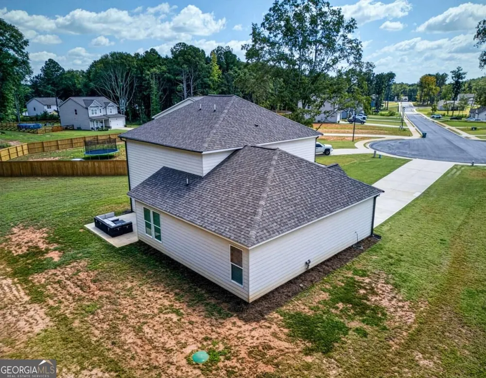 261 Breckens WAY Statham, GA 30666