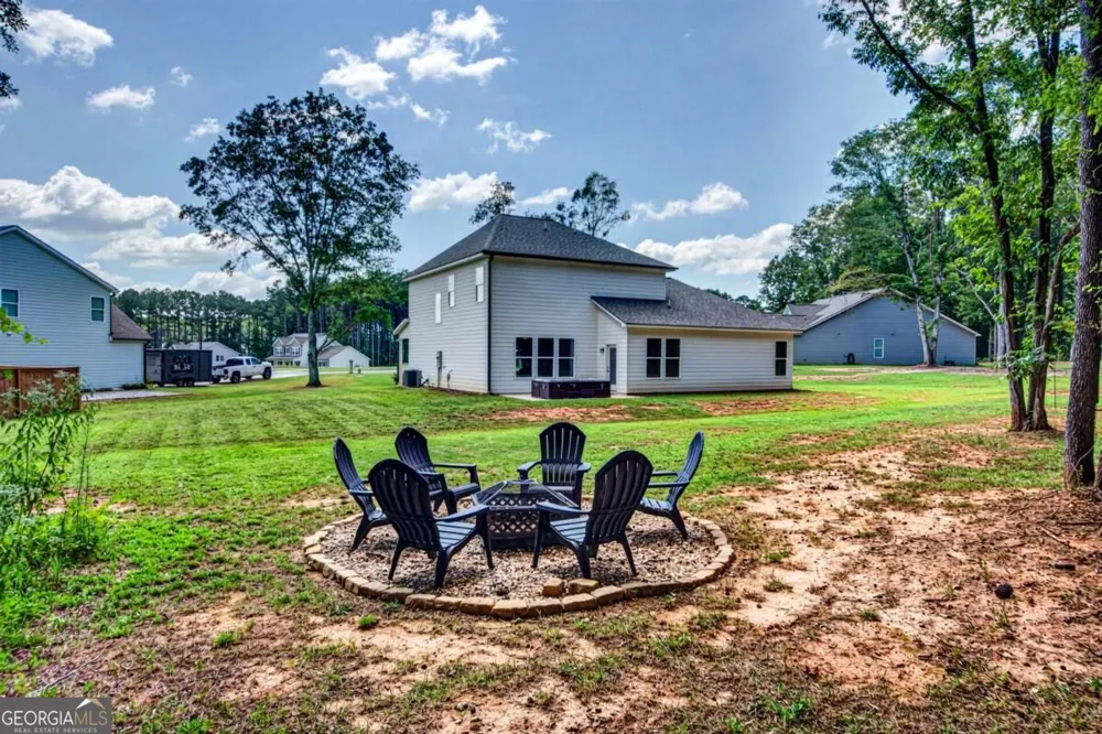 261 Breckens WAY Statham, GA 30666