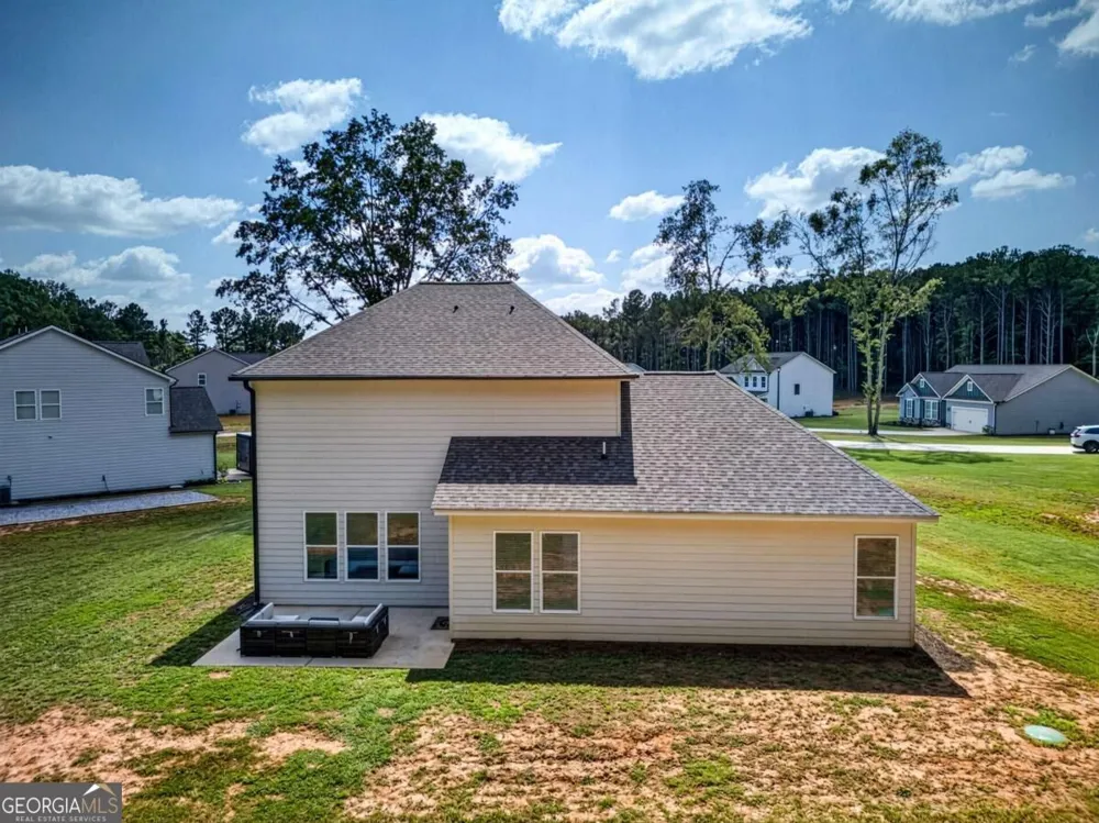 261 Breckens WAY Statham, GA 30666