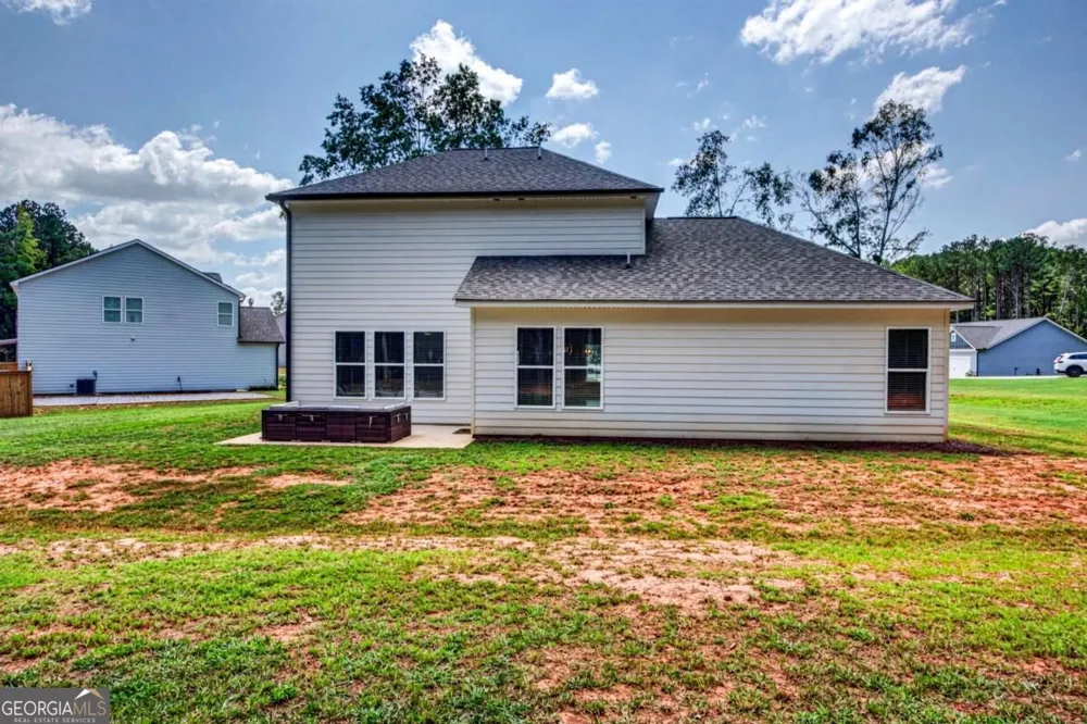 261 Breckens WAY Statham, GA 30666