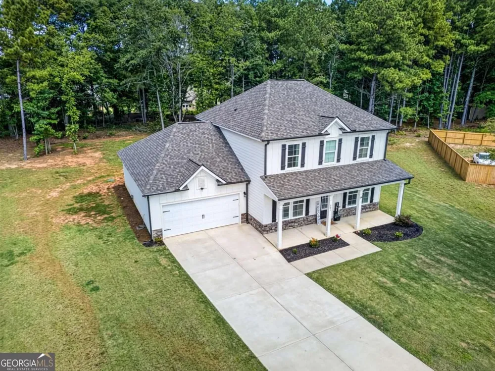 261 Breckens WAY Statham, GA 30666