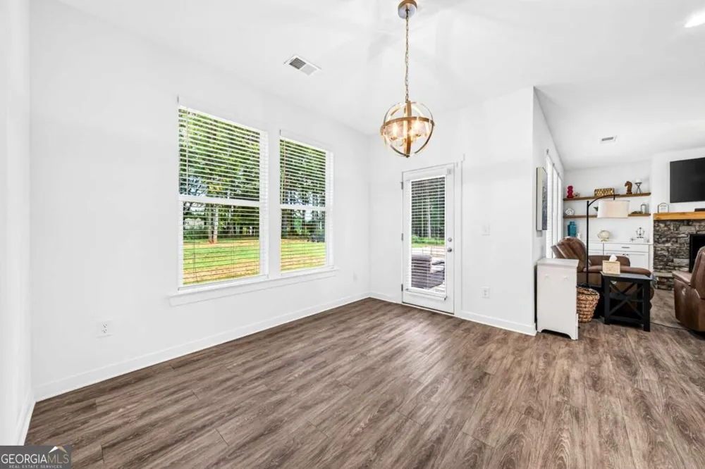 261 Breckens WAY Statham, GA 30666