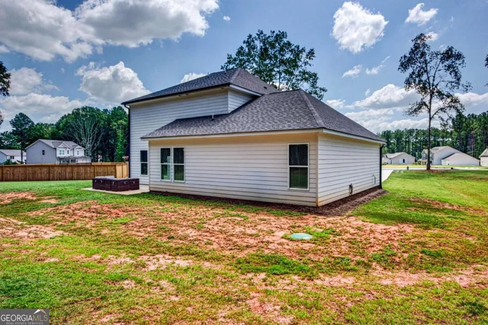 261 Breckens WAY Statham, GA 30666
