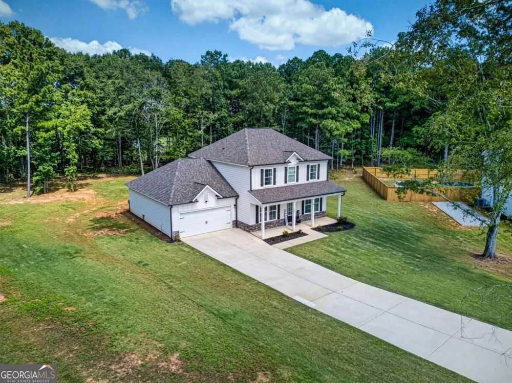 261 Breckens WAY Statham, GA 30666