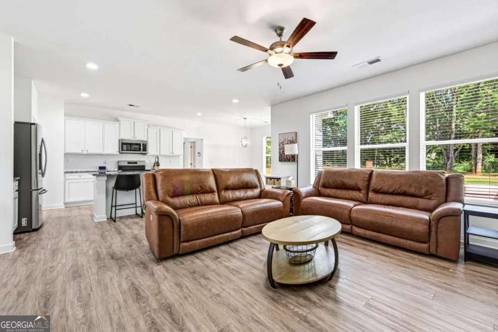 261 Breckens WAY Statham, GA 30666