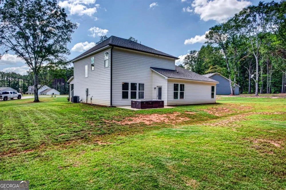 261 Breckens WAY Statham, GA 30666