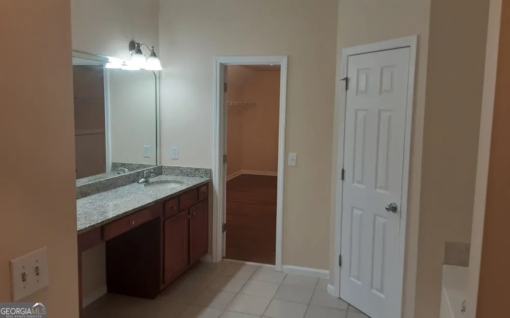 2532 Lois CT Loganville, GA 30052