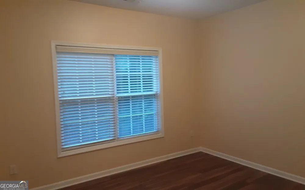 2532 Lois CT Loganville, GA 30052