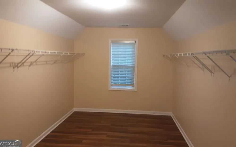 2532 Lois CT Loganville, GA 30052