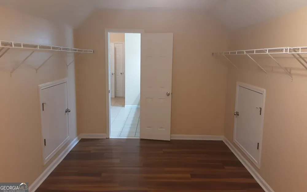 2532 Lois CT Loganville, GA 30052