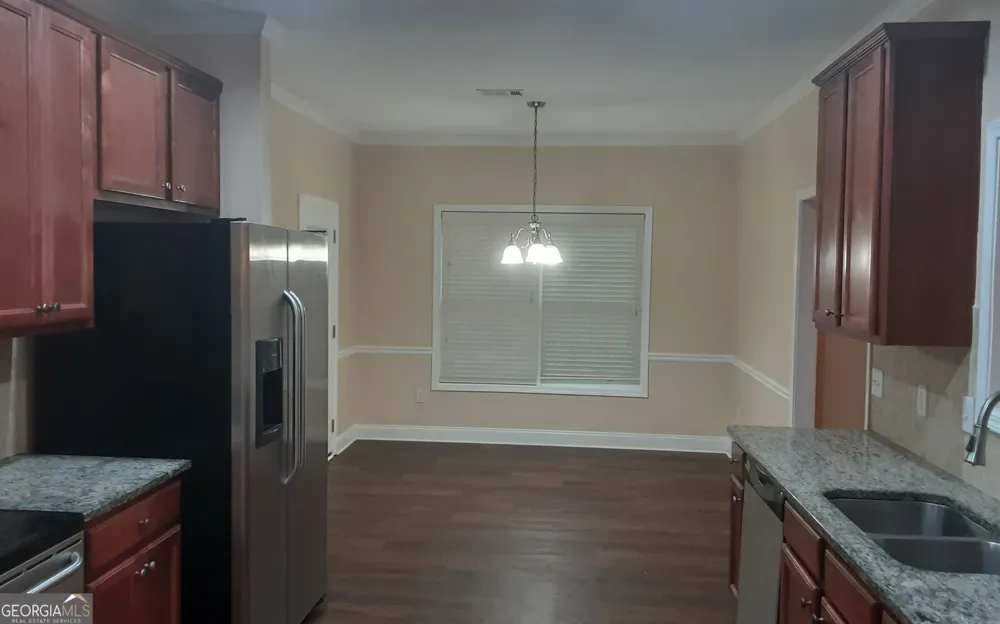 2532 Lois CT Loganville, GA 30052