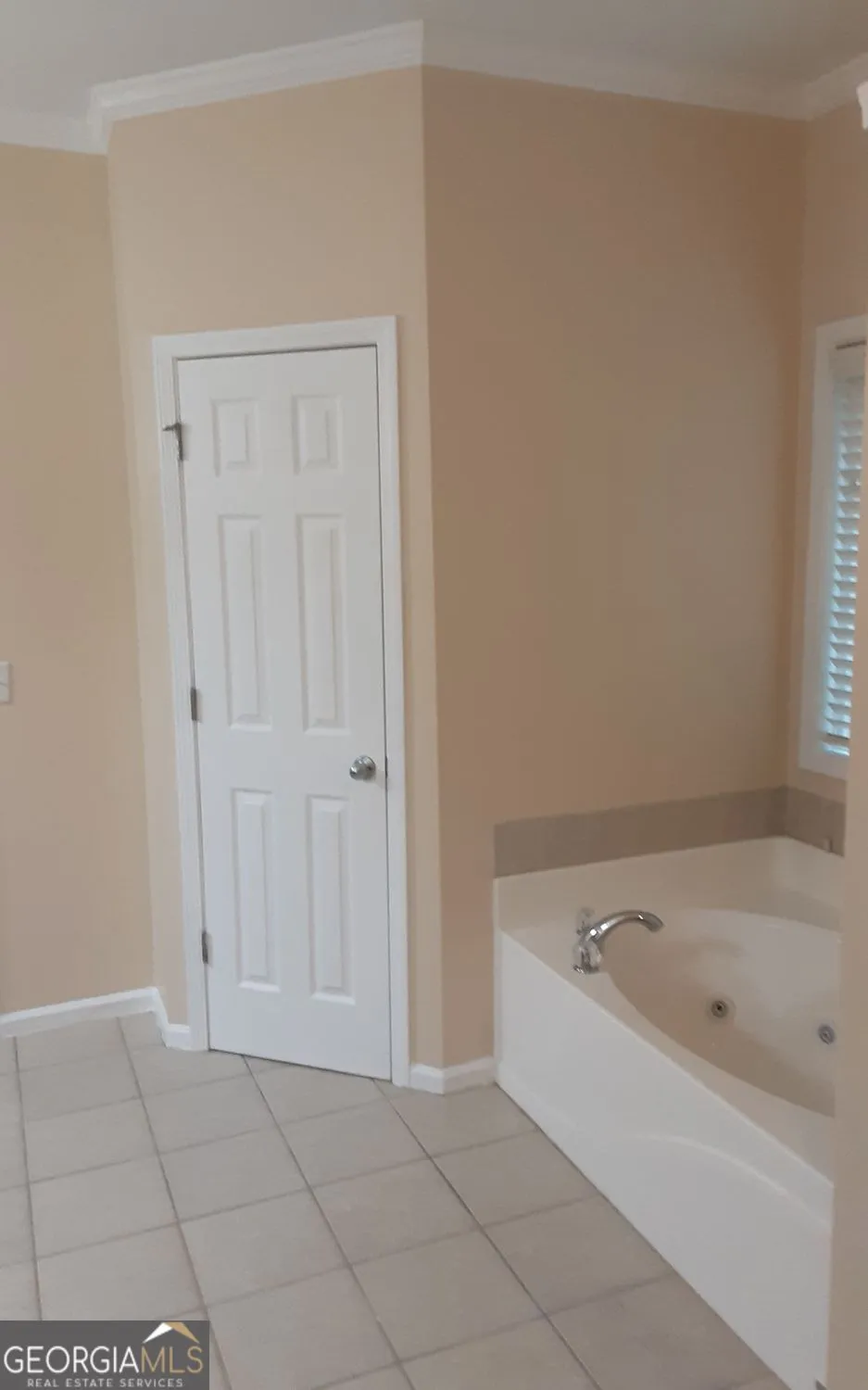 2532 Lois CT Loganville, GA 30052