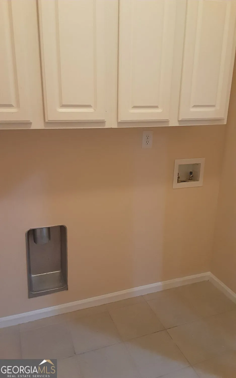 2532 Lois CT Loganville, GA 30052